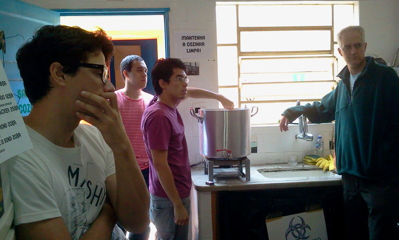 Arquivo:Brassagem 15-11-1014 2.jpg