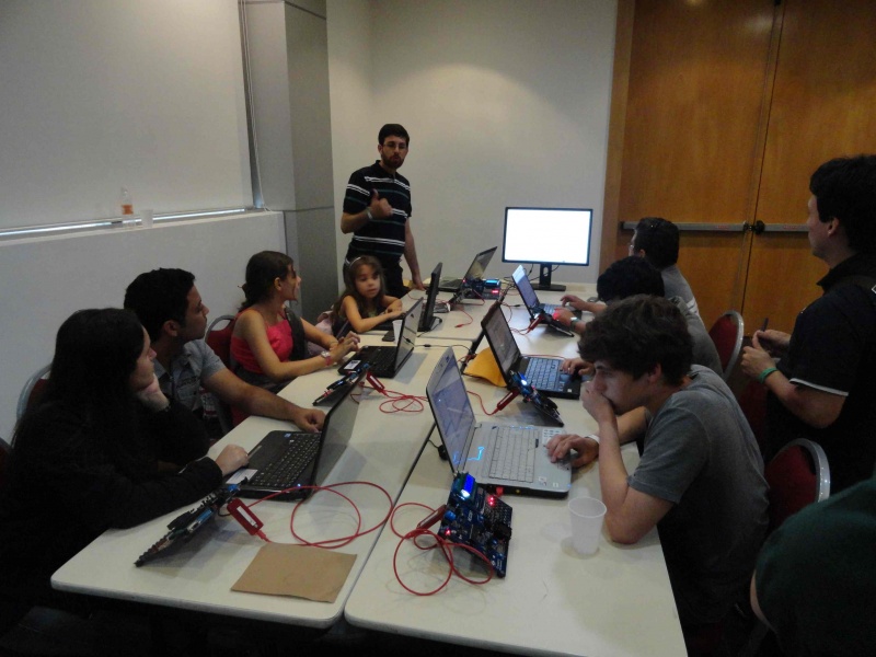 Arquivo:Co0L4 EmbeddedHProgramming0.jpeg