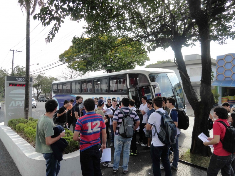 Arquivo:Co0L4 caravana.jpeg