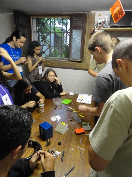 Arquivo:CooL2 Oficinalockpicking.jpg