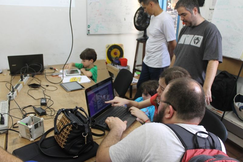 Arquivo:HackidsJan15 2.jpg