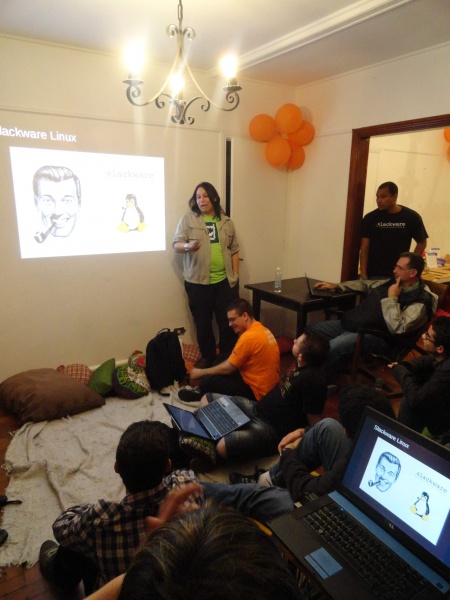 Arquivo:Installfest2.jpg