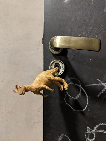 Arquivo:Lockpick child.jpg