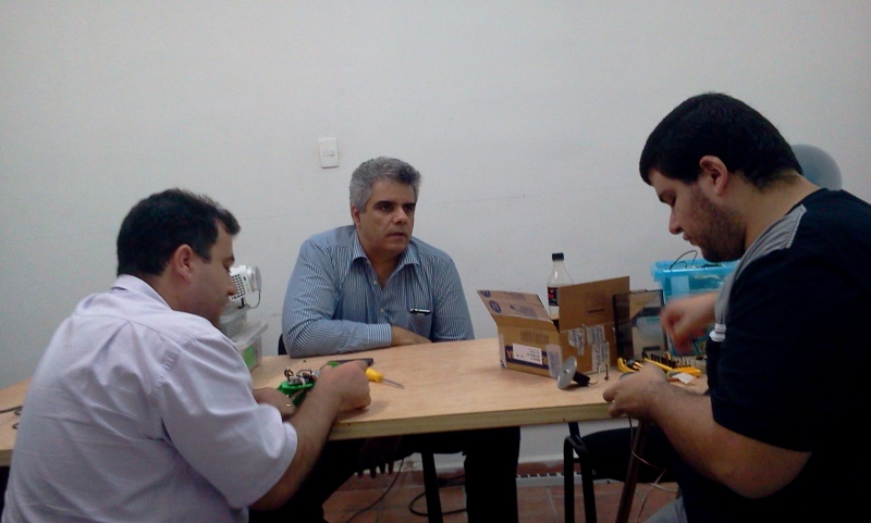 Arquivo:Nos robos 2013-03-01 2.jpg
