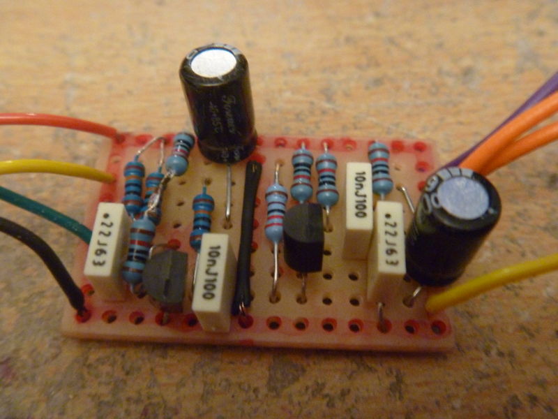 Arquivo:Pedal-fuzz-exemplo.jpg
