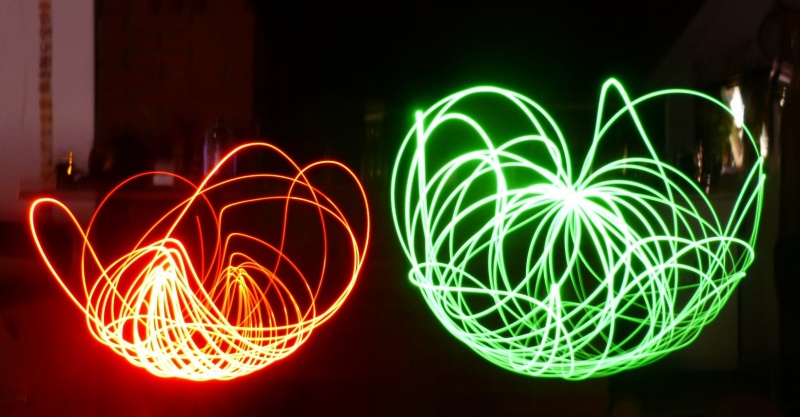 Arquivo:Pendulos duplos.jpg