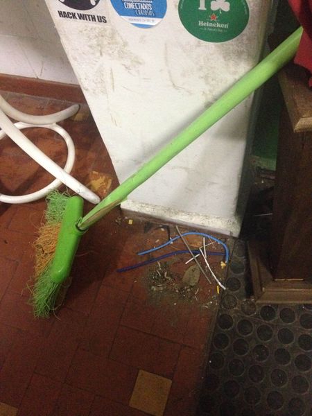 Arquivo:Vassoura.jpg