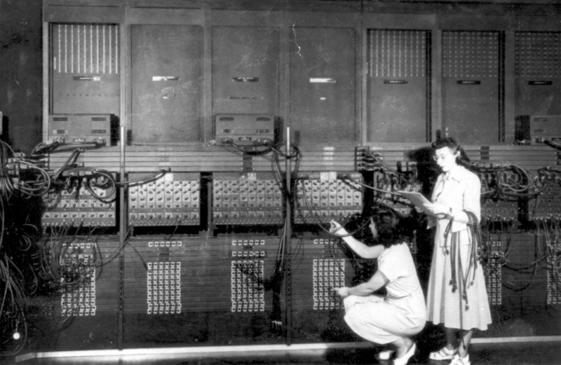 Arquivo:Women-computers1.png